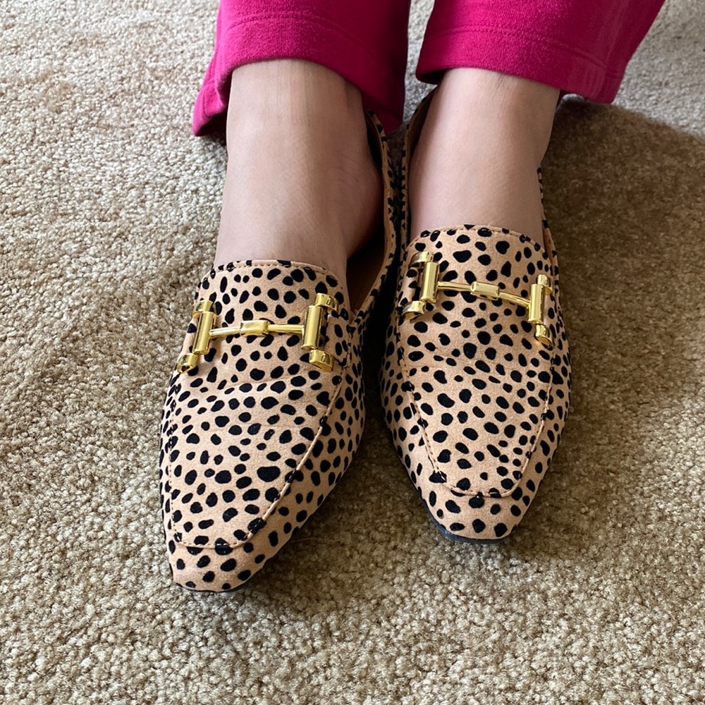 Size 8 animal print cute shoes